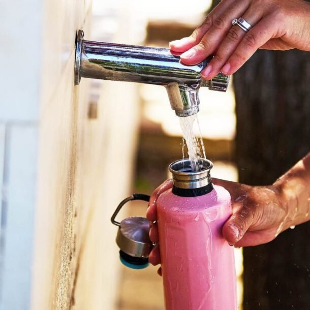 binh-nuoc-tai-su-dung-la-‘o-chua’-vi-khuan