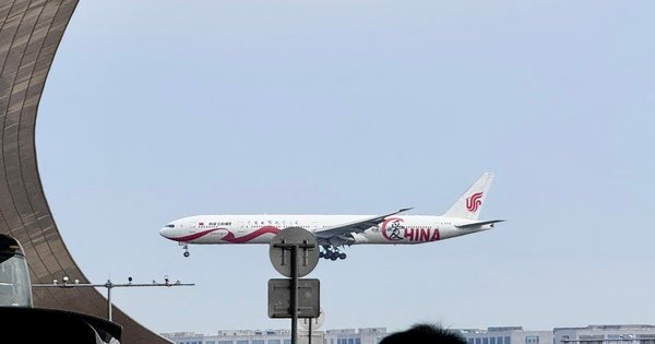 my-muon-m&aacute;y-bay-trung-quoc-qua-lai-my-kh&ocirc;ng-bay-ngang-l&atilde;nh-tho-nga