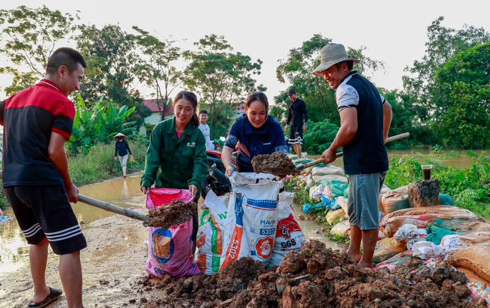 dem-chay-lu-cua-6.500-nguoi-dan-ha-noi:-'bao-yagi-chua-la-gi-so-voi-dot-lu-nay’