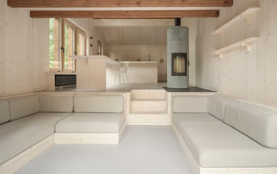 8-khong-gian-noi-that-noi-ghe-sofa-am-tuong-hoa-thanh-mot-voi-vach,-tuong