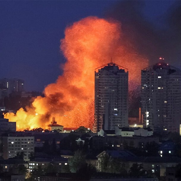 nga-tap-kich-quy-mo-lon,-thu-do-kiev-mat-dien