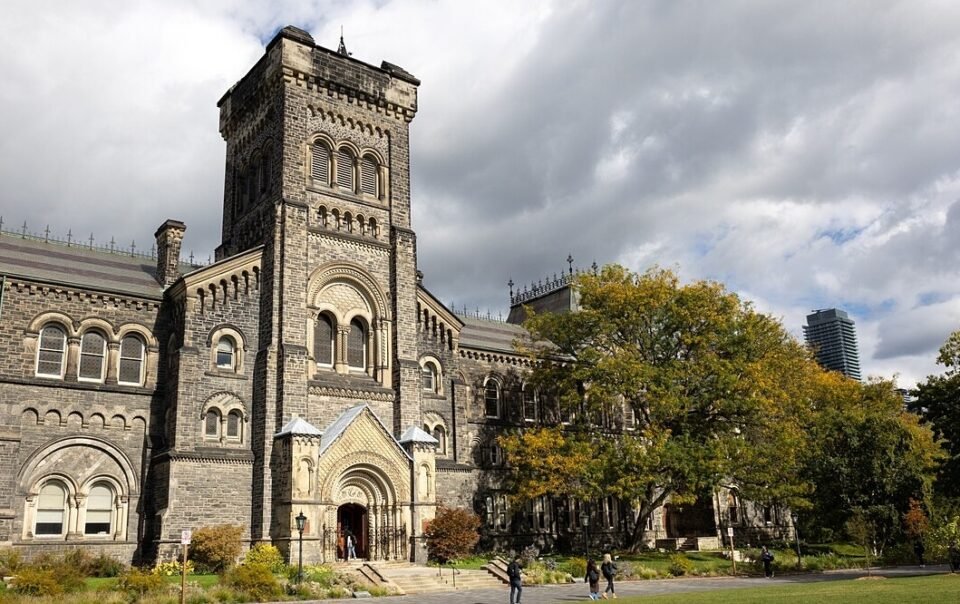 47.000-du-hoc-sinh-canada-bi-nghi-ngo-khong-di-hoc