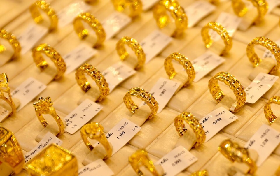 trung-quoc-cung-ran,-gia-vang-vot-len-147,6-trieu-dong/luong:-kho-can-da-tang