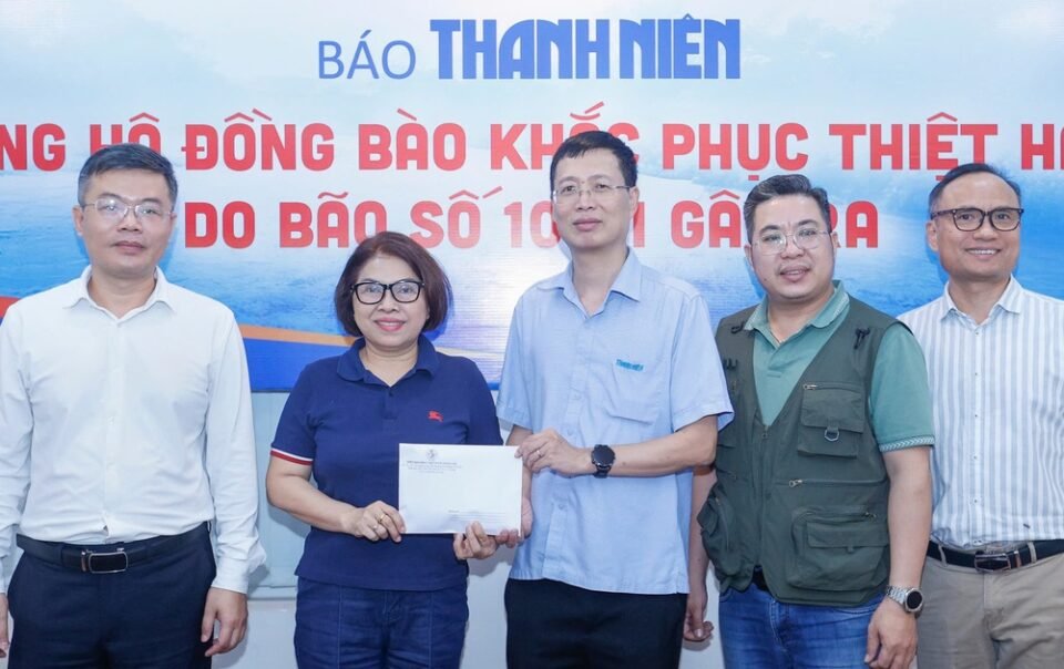 vinacas-ung-ho-100-trieu-dong-ho-tro-dong-bao-bi-thiet-hai-do-bao-lut