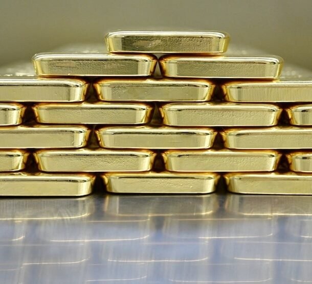 gia-vang-the-gioi-len-tren-4.300-usd