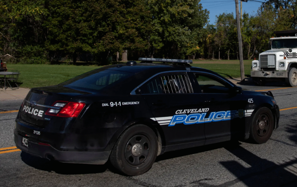 my:-hai-dua-tre-9-va-10-tuoi-nghi-hiep-dam,-sat-hai-be-gai-5-tuoi