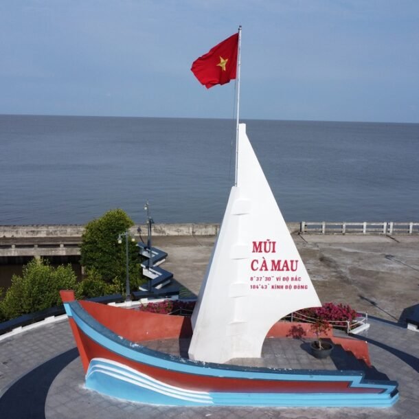 de-ca-mau-khong-con-la-‘diem-tan-cung-cua-to-quoc’