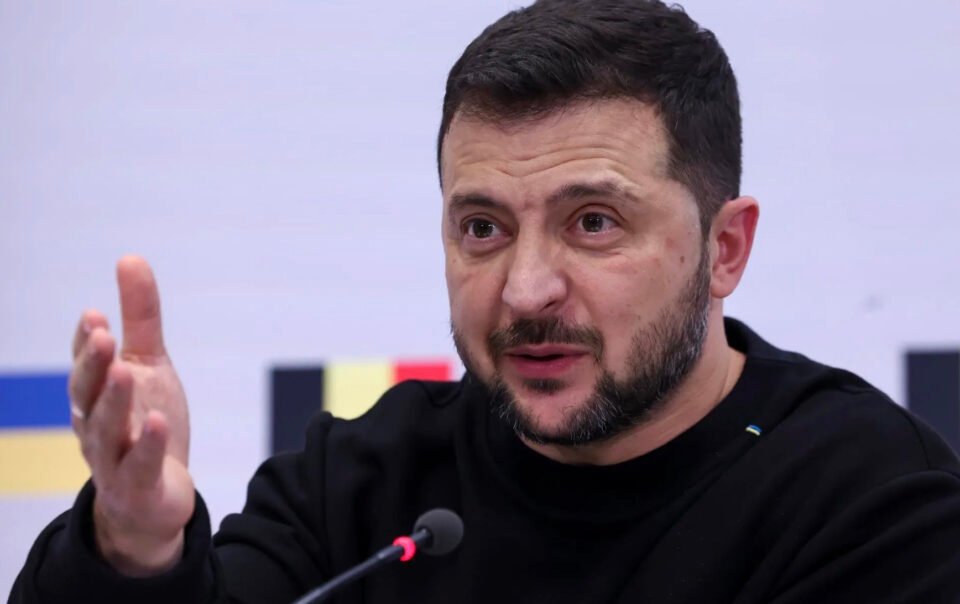 tong-thong-ukraine-neu-cam-nghi-ve-ong-putin,-chien-dau-co-nga-bi-ban-nham