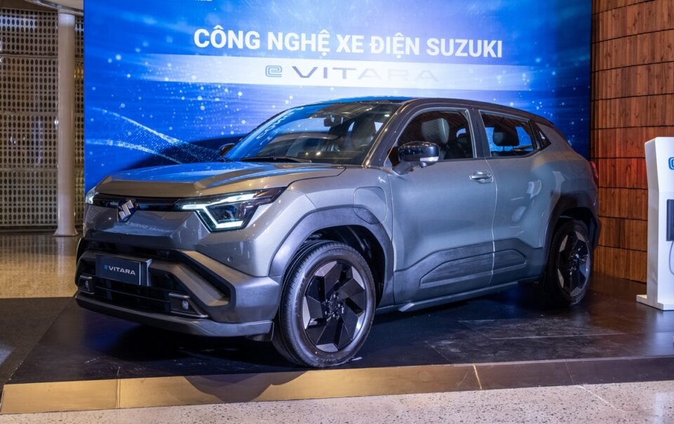 xe-dien-suzuki-evitara-bat-ngo-den-viet-nam,-di-duoc-428km/sac