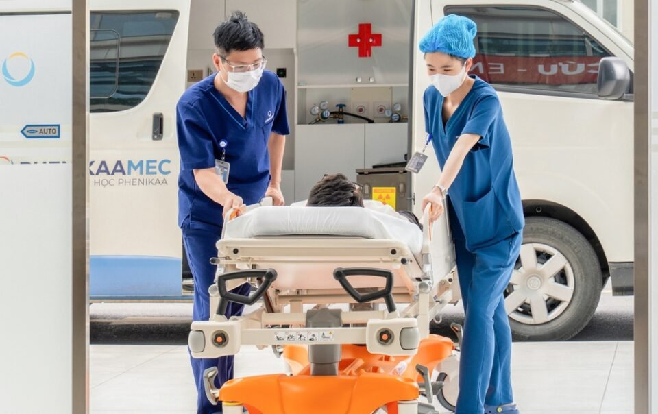 chuyen-gia-ly-giai-nguyen-nhan-‘xung-dot-trong-benh-vien’