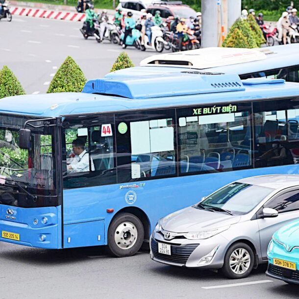 do-thi-viet-nam-can-mot-cach-di-chuyen-thong-minh-hon