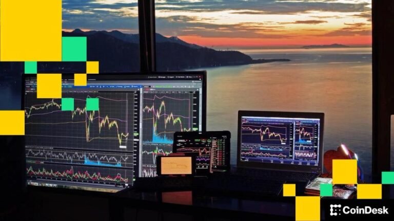 xrp,-sol-break-ahead-with-bullish-reset-in-sentiment-as-bitcoin-and-ether-stay-stuck-in-the-gloom
