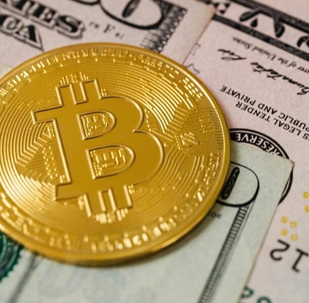 bitcoin-slips-below-sth-cost-basis-–-why-this-could-be-a-buy-signal?