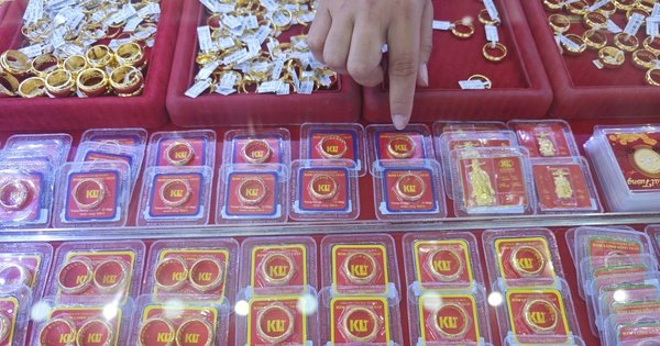 ky-la-gi&aacute;-v&agrave;ng-nhan-vuot-v&agrave;ng-mieng-sjc