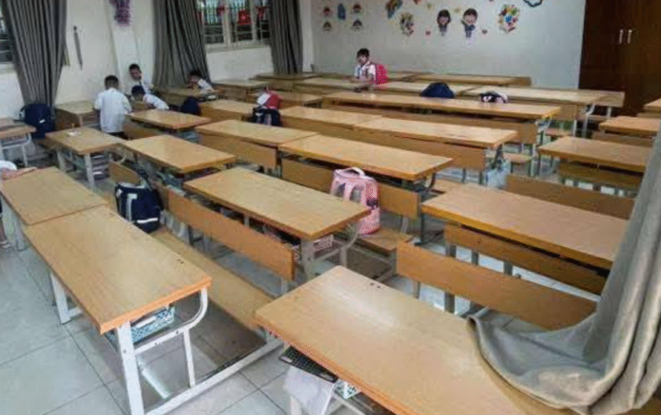 trung-cut-boc-mui-tai-bep-an-truong-tieu-hoc:-nhieu-phu-huynh-cho-con-nghi-hoc