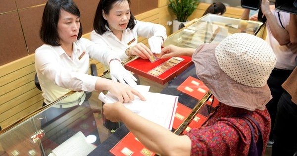 bo-doc-quyen,-thi-truong-th&ecirc;m-thuong-hieu-v&agrave;ng-mieng