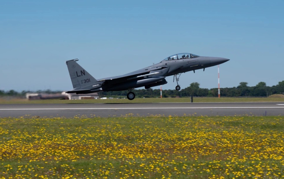 quan-doi-anh-se-duoc-‘go-rao’-de-ban-ha-drone-gan-can-cu