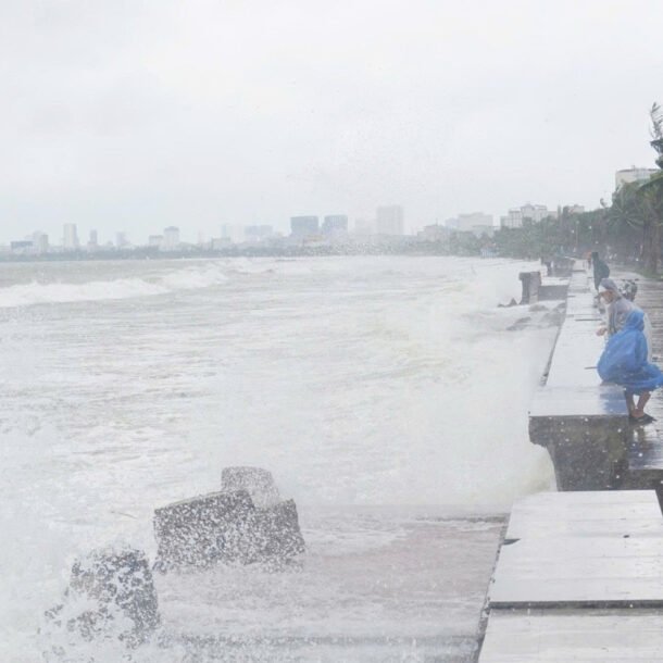 du-bao-thoi-tiet-23/10/2025:-ha-noi-cao-nhat-chi-23-do,-da-nang-lo-mua-lon-lich-su