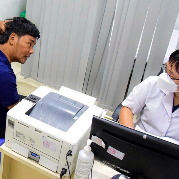 kham-suc-khoe-dinh-ky-toan-dan-va-dau-tu-lon-cho-y-te-co-so