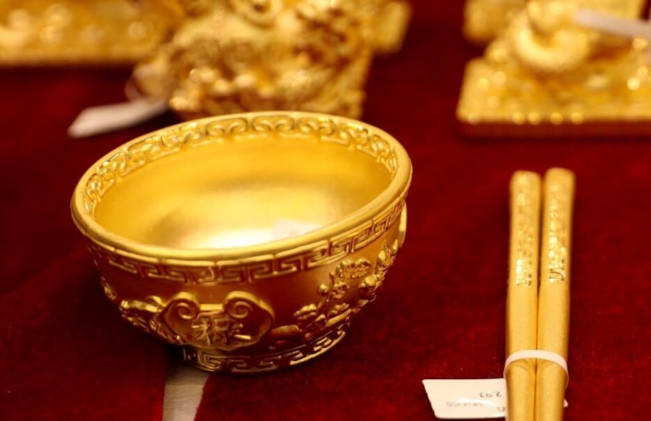 gia-vang-hom-nay-27/10/2025:-canh-bao-'duoi-suc',-vang-sjc-giam-manh