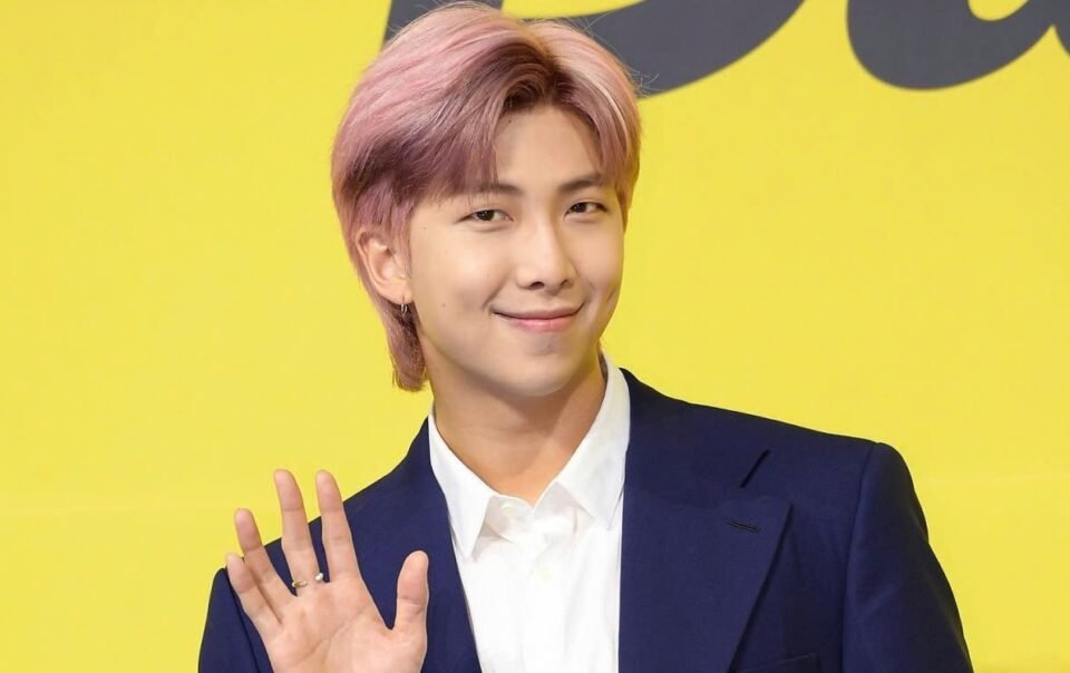 rm-bts-la-idol-k-pop-dau-tien-phat-bieu-tai-hoi-nghi-thuong-dinh-ceo-apec