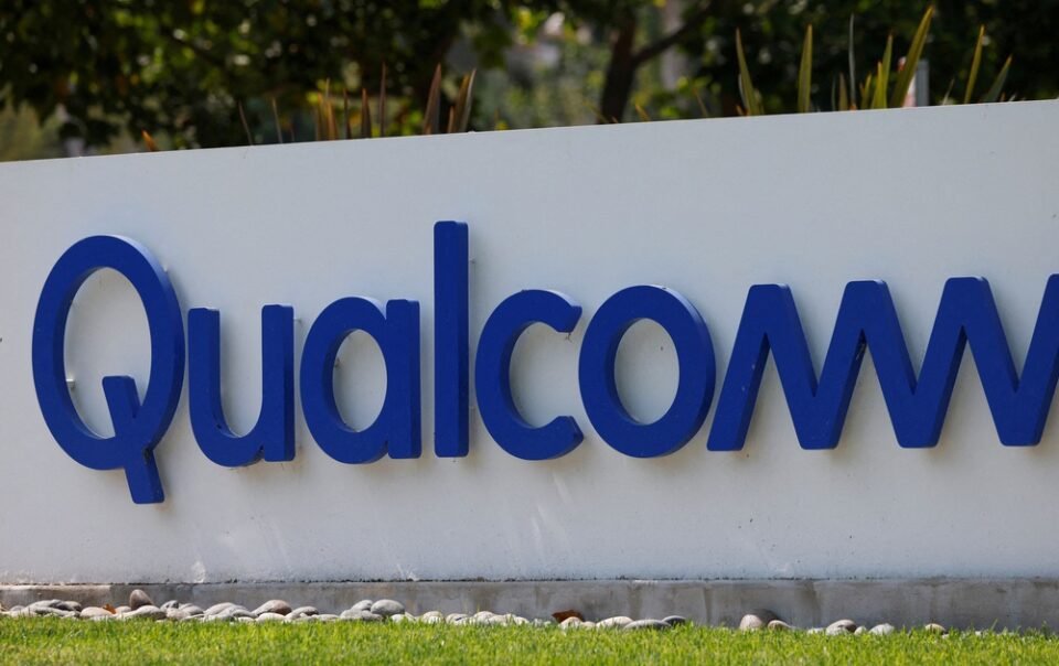 qualcomm-buoc-vao-cuoc-dua-chip-ai-danh-cho-trung-tam-du-lieu