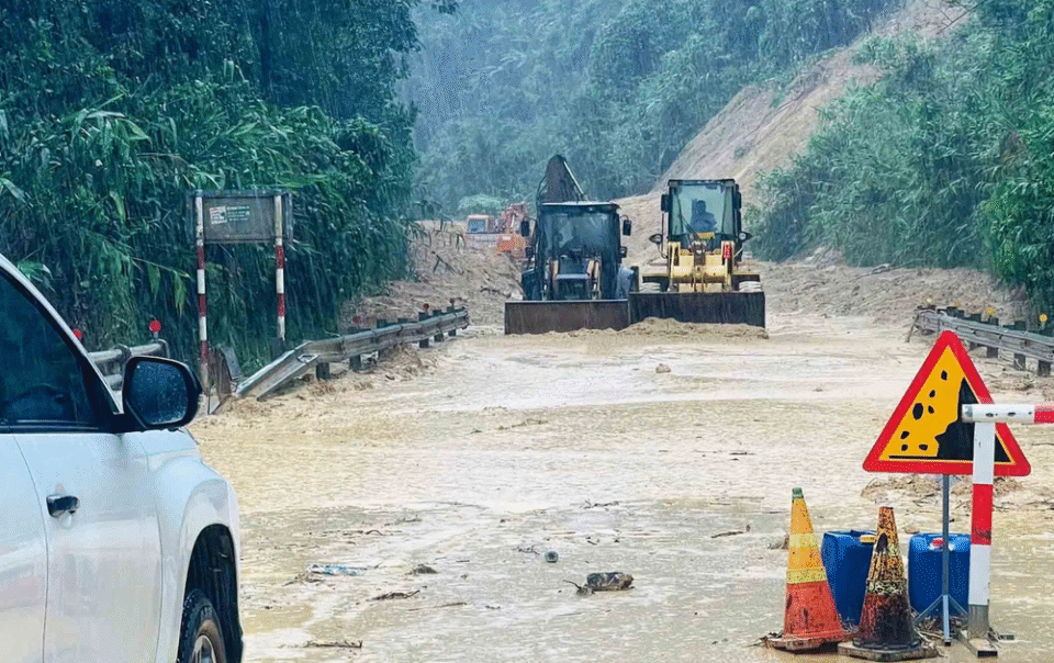 5-nguyen-tac-vang-khi-su-dung-o-to-mua-mua-bao,-tai-xe-can-biet