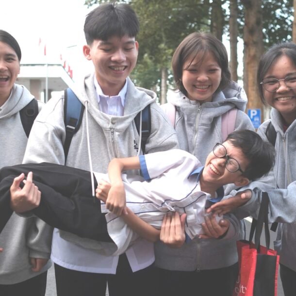 sang-nay-tiep-suc-den-truong-143-cho-tan-sinh-vien-cac-tinh-tay-nguyen-tai-thanh-pho-buon-me