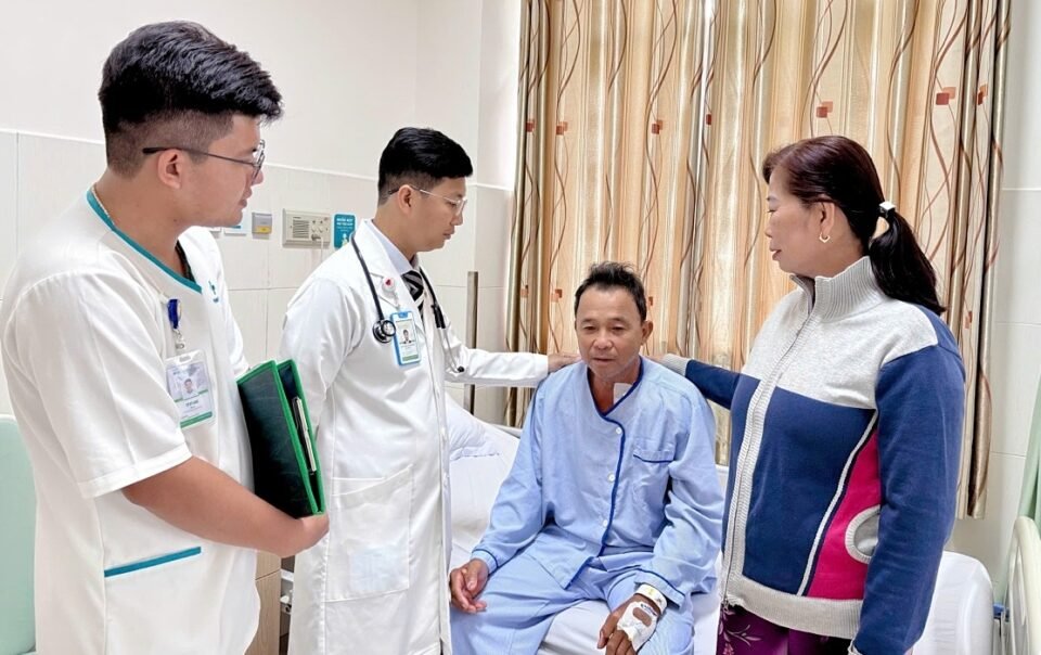 cay-may-tao-nhip-kip-thoi-cuu-song-nguoi-bi-ngung-tim