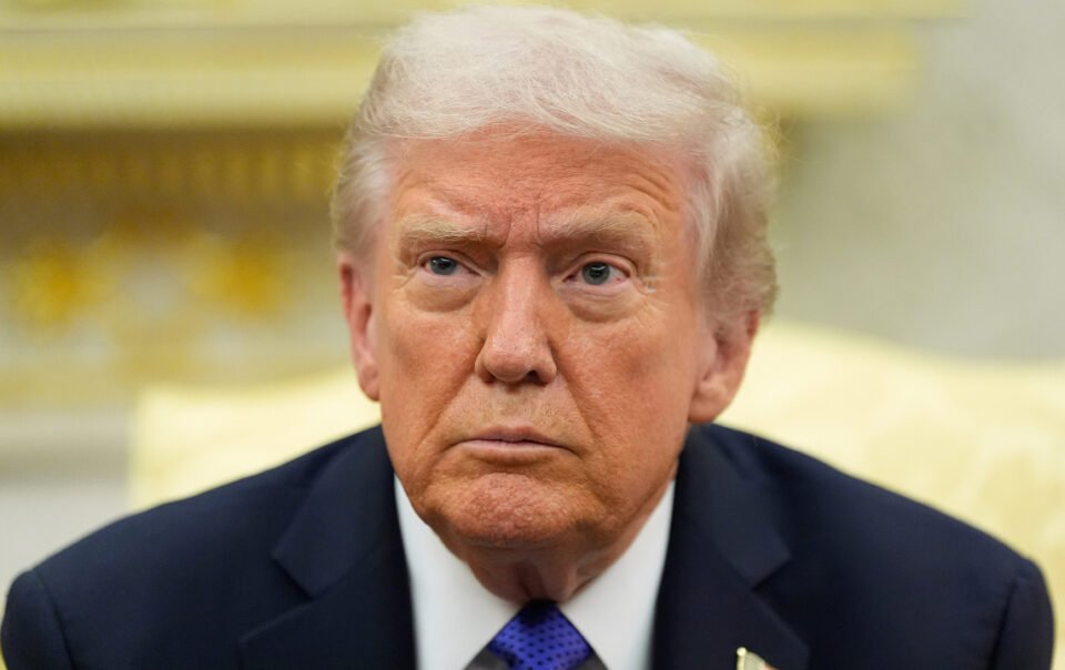 ‘quan-bai-tay’-ong-trump-muon-kich-hoat-de-mo-cua-chinh-phu