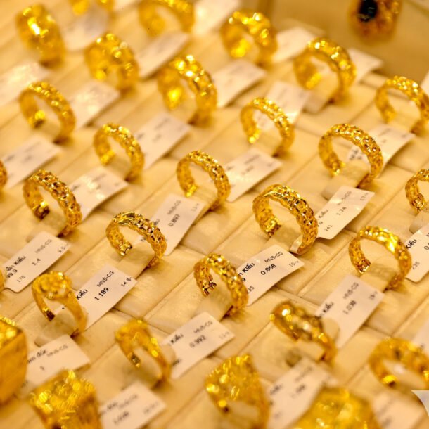 gia-vang-the-gioi-doi-mat-loat-tin-bat-loi