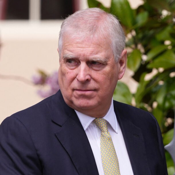 anh-tuoc-quan-ham-cuoi-cung-cua-em-trai-vua-charles