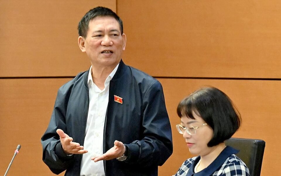 pho-thu-tuong-ho-duc-phoc-ly-giai-ve-bao-hiem-‘dong-tien-vao-de-nhung-rut-ra-rat-kho’