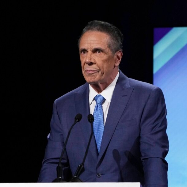 ong-trump-keu-goi-nguoi-new-york-bo-phieu-cho-cuu-thong-doc-dang-dan-chu