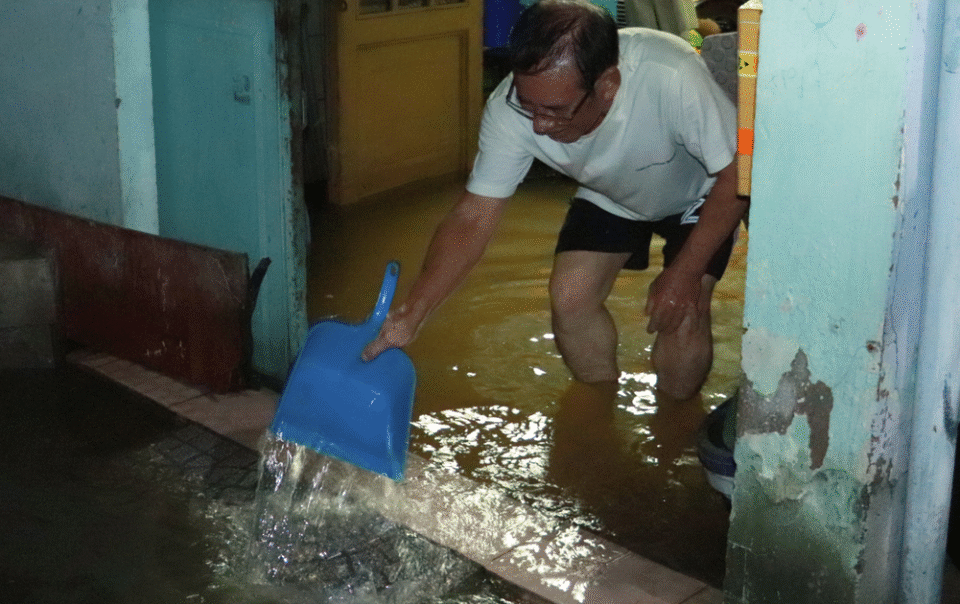 trieu-cuong-o-tp.hcm-vuot-bao-dong-3:-nguoi-dan-binh-quoi-don-ngap-toi-nua-dem