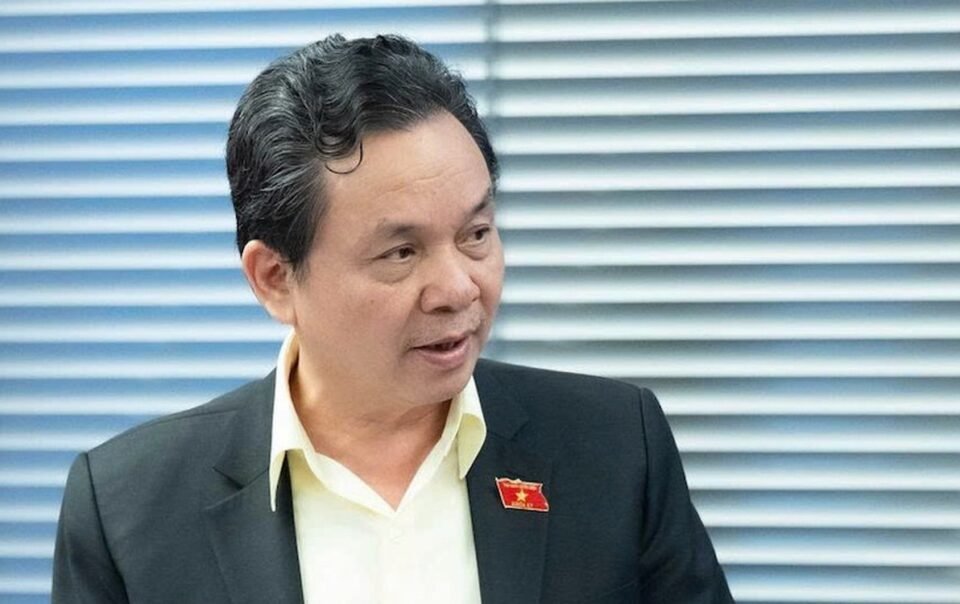 dai-bieu:-nguoi-dan-mua-vang-lam-cua-de-danh,-tiet-kiem-ma-bi-danh-thue-0,1%-la-‘bat-hop-ly’