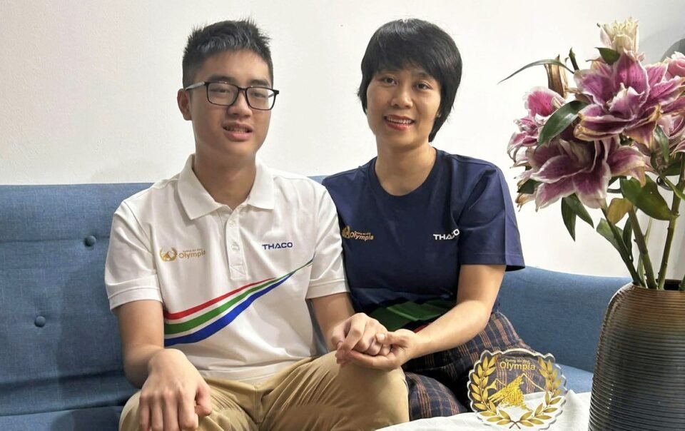 hai-the-he-cung-leo-dinh-olympia