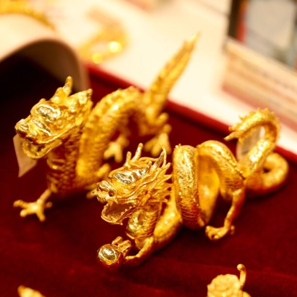 gia-vang-hom-nay-16/11/2025:-mot-ngay-vang-sjc-'bay-mau'-gan-3-trieu-dong