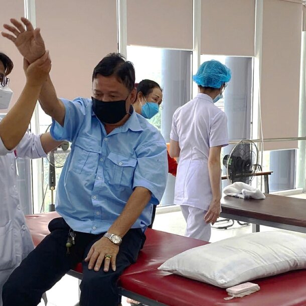 vuot-‘cua-tu’-dot-quy-nhung-lai-bo-ngo-phuc-hoi-chuc-nang