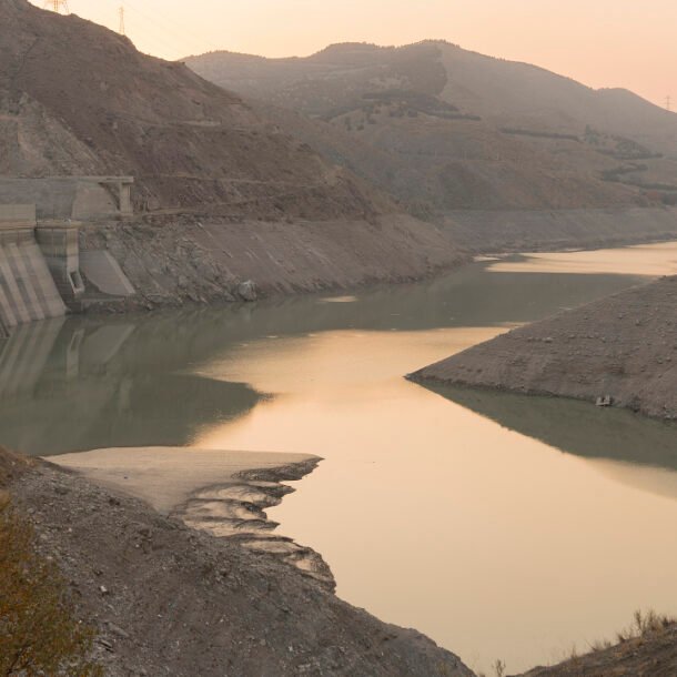 iran-gieo-may-doi-pho-han-han-toi-te-nhat-nhieu-thap-ky