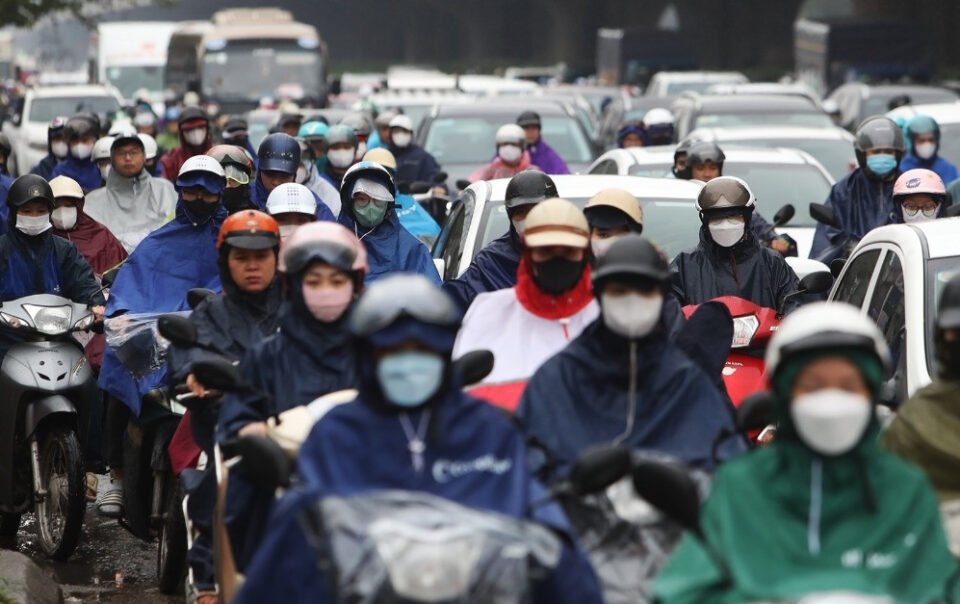 khong-khi-lanh-gay-mua-ret,-duong-ha-noi-lai-un-tac-keo-dai