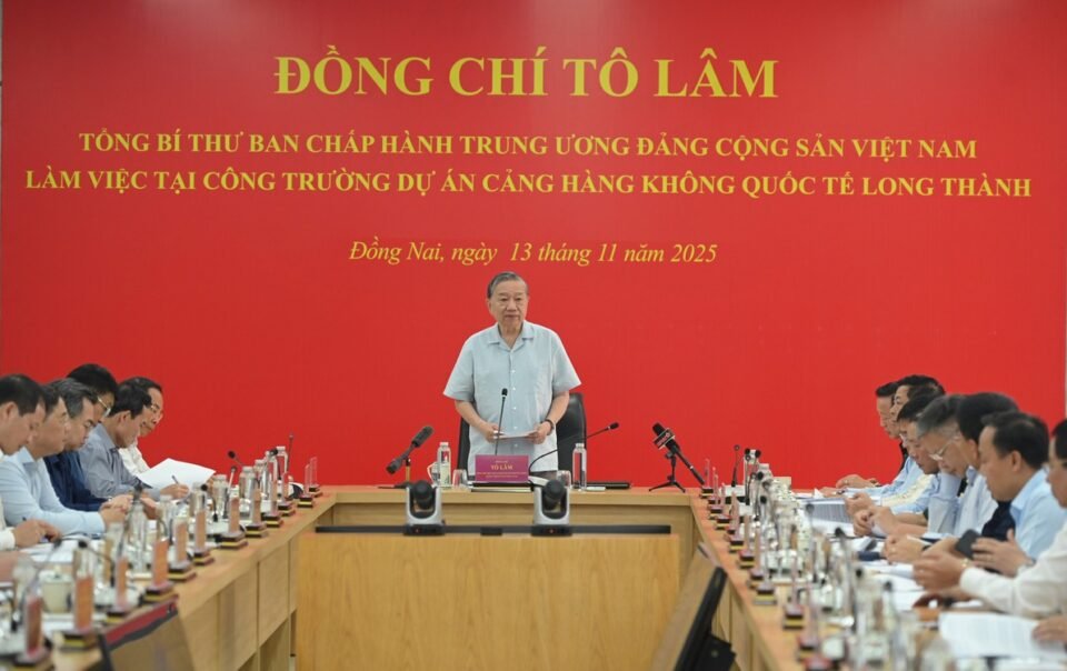 tong-bi-thu-to-lam:-san-bay-long-thanh-phai-tro-thanh-diem-den-hap-dan,-ha-tang-phai-dong-bo