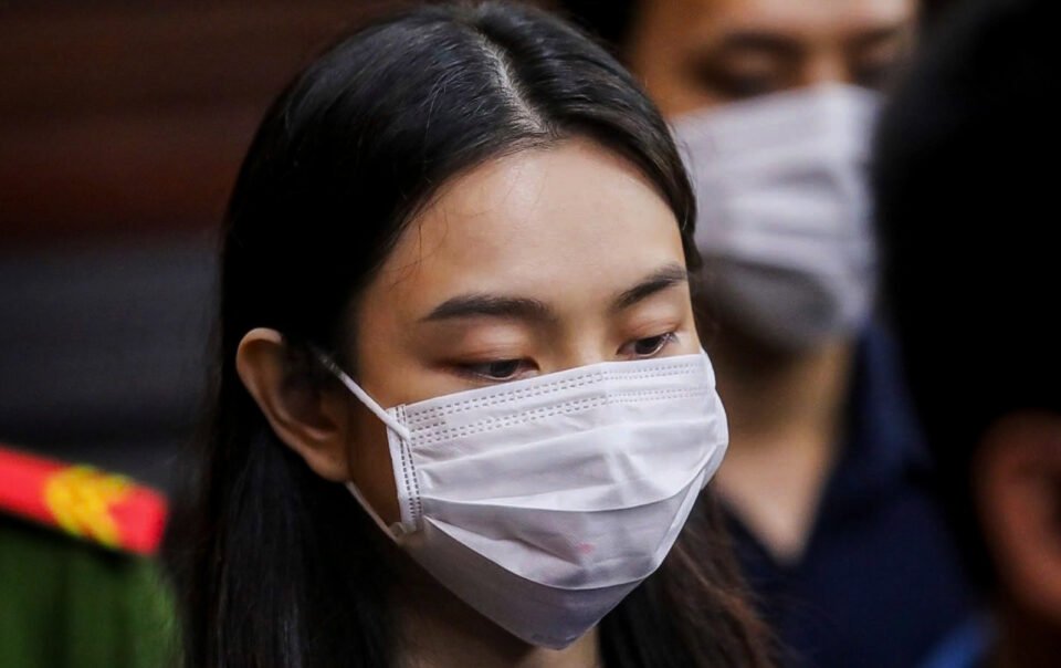 hinh-anh-dan-giai-hoa-hau-thuy-tien,-hang-du-muc,-quang-linh-vlogs