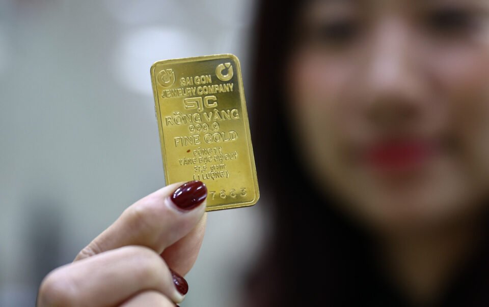 vang-mieng-trong-nuoc-giam-hon-1-trieu-dong