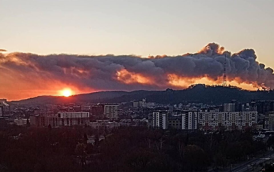 nga-tuyen-bo-phong-ten-lua-sieu-vuot-am-kinzhal-tra-dua-ukraine