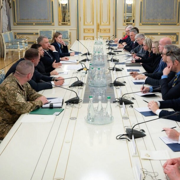 chau-au-neu-ke-hoach-hoa-binh-moi-cho-ukraine,-my-len-tieng