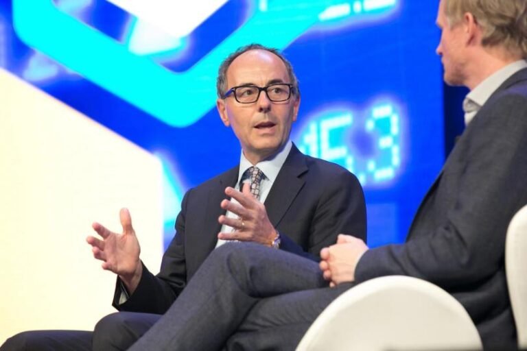 vaneck-ceo-concerned-about-bitcoin’s-encryption-and-privacy,-says-firm-could-walk-away