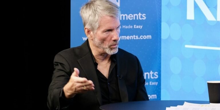 bitcoin-giant-strategy-skips-bitcoin-buy-with-stock-down-67%-from-peak