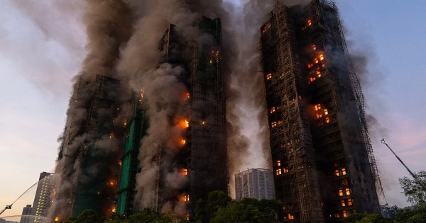 &iacute;t-nhat-44-nguoi-chet,-279-nguoi-mat-t&iacute;ch-trong-vu-ch&aacute;y-chung-cu-o-hong-k&ocirc;ng