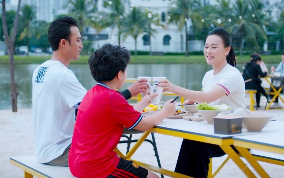 gio-ngang-khoang-troi-xanh:-ly-hon-hay-tha-thu-deu-khong-co-dap-an